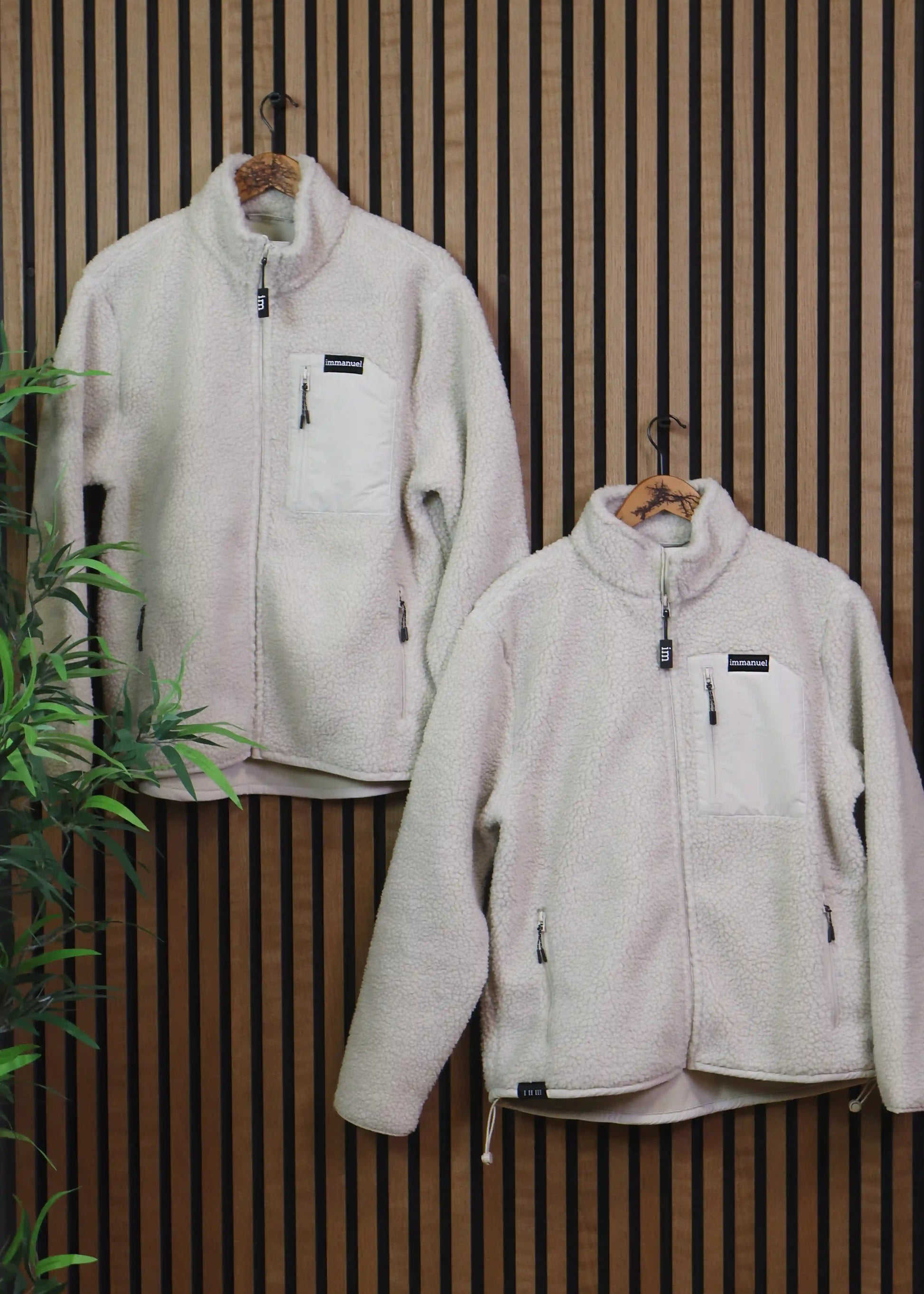 Unisex Teddyfleece Jacke beige – Frontansicht, Immanuel Mode